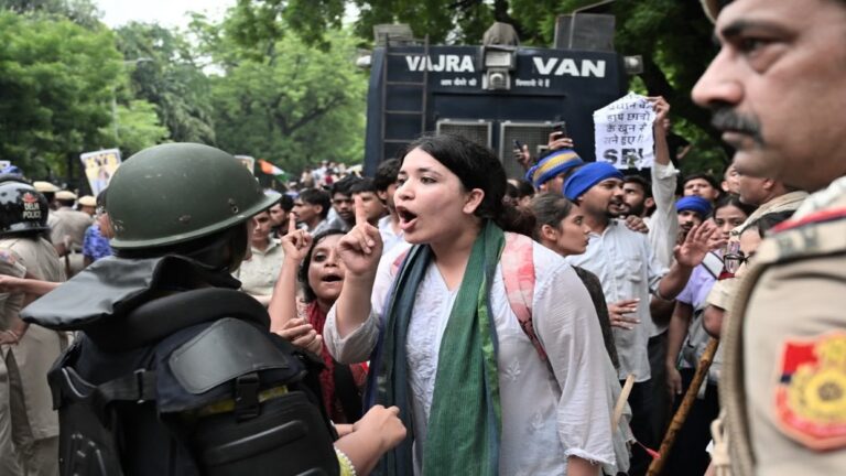 हिमाचल के युवा भी पहुंचे संसद मार्च में, लाठीचार्ज के बाद मचा हड़कंप; छात्रा शरण्या बोलीं- ‘मुझे भी हिरासत में लिया गया’