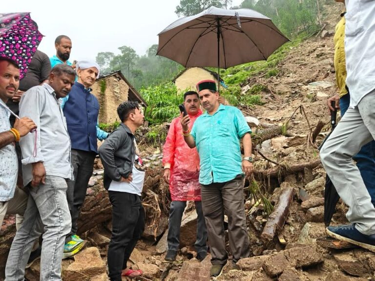 Kangra: शाहपुर में मानसून को लेकर अलर्ट मोड पर प्रशासन, MLA केवल सिंह पठानिया ने सभी विभागों को दिए सख्त निर्देश