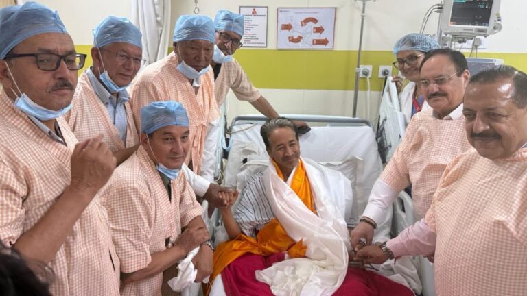 26 दिन बाद सोनम वांगचुक ने खत्म की भूख हड़ताल, सरकार के भरोसे के बाद लिया बड़ा फैसला