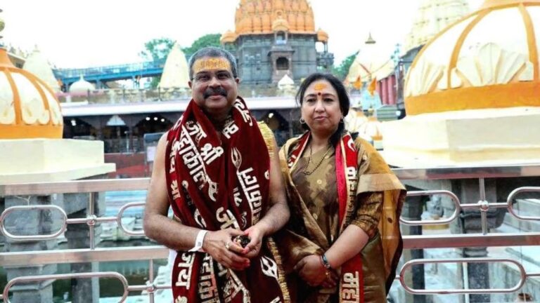 Dharmendra Pradhan&nbsp;Himachal Connection & Love Story: क्या आप जानते हैं केंद्रीय शिक्षा मंत्री धर्मेंद्र प्रधान का ससुराल हिमाचल में है? जानिए उनकी लव स्टोरी और परिवार की दिलचस्प कहानी