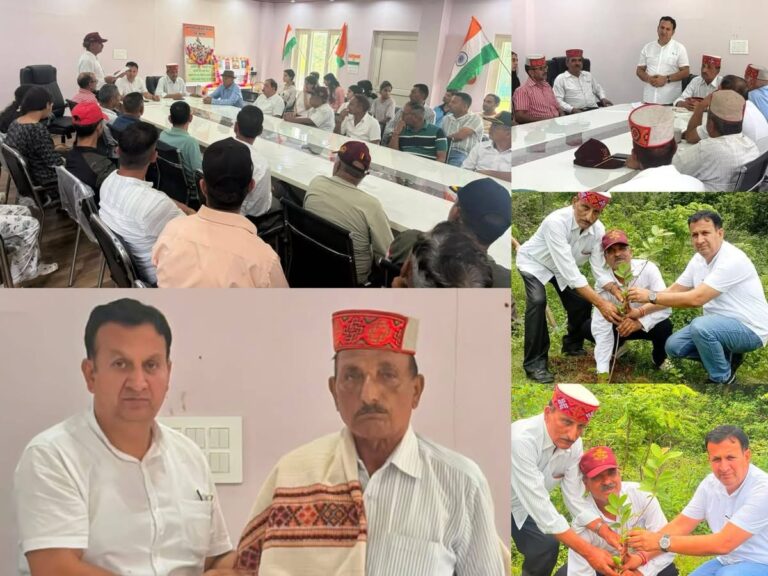 Kangra: कारगिल विजय दिवस पर शाहपुर में वीर शहीदों को श्रद्धांजलि, भाजपा नेता कमल कुमार शर्मा ने सैनिकों संग किया नमन
