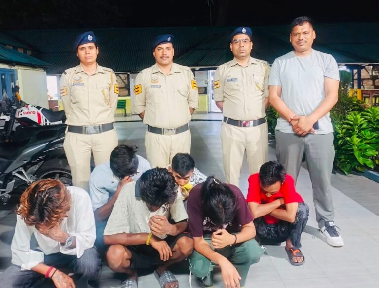 Kangra: पालमपुर में चिट्टा नेटवर्क पर बड़ा वार, 3.71 ग्राम हेरोइन और ₹6,000 नकदी के साथ 6 आरोपी गिरफ्तार