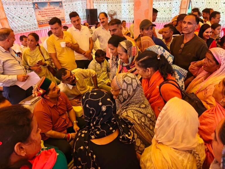 Kangra: शाहपुर में 3,503 लाभार्थियों पर सरकार की नजर, पठानिया बोले- अंतिम पंक्ति के गरीब तक पहुंचेगा योजनाओं का लाभ