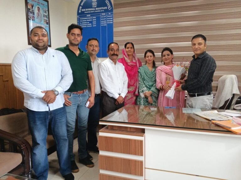 Kangra: शाहपुर नगर पंचायत की पहली बैठक में बड़े फैसलों पर मंथन! फोरलेन, अतिक्रमण, स्ट्रीट लाइट और आवारा पशुओं समेत कई अहम मुद्दों पर बनी रणनीति