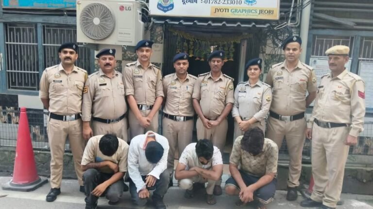 रामपुर में पुलिस की बड़ी कार्रवाई, वाहन के फुट मैट के नीचे छिपी मिली 7 ग्राम हेरोइन; चार गिरफ्तार