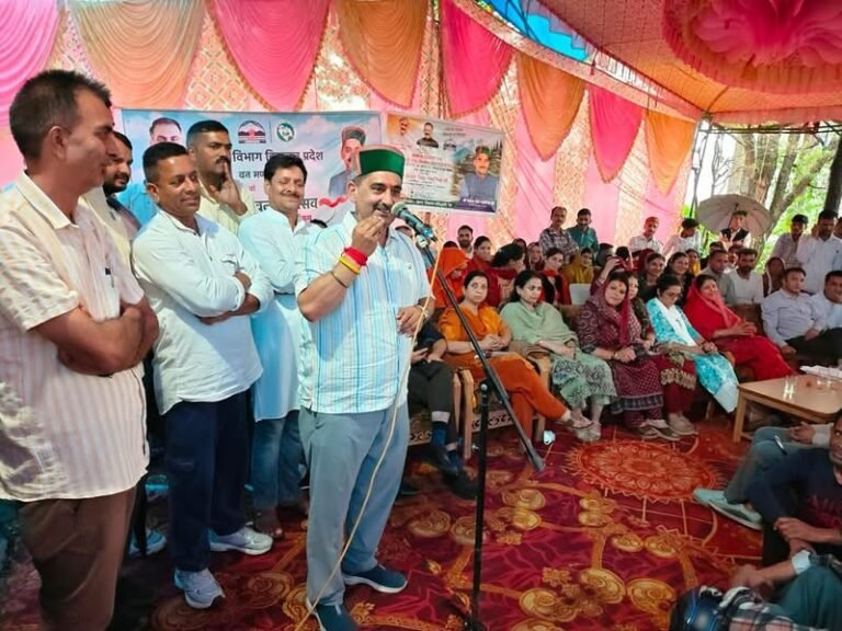 Kangra: शाहपुर के 715 BPL परिवारों के लिए बड़ी पहल, विधायक केवल सिंह पठानिया ने किया ऐलान; WhatsApp ग्रुप से मिलेगी सरकारी योजनाओं की जानकारी