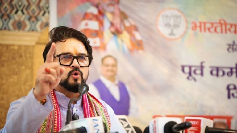 हिमाचल में पेंशनरों और कर्मचारियों के मुद्दे पर अनुराग ठाकुर का सुक्खू सरकार पर हमला, बोले- 15% DA और 2016 के वित्तीय लाभ लंबित; राहुल-प्रियंका के नाम पर सेस लगाने का तंज