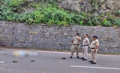 Solan: सोलन में NH-5 पर अज्ञात व्यक्ति का शव मिलने से सनसनी, हादसा या हिट एंड रन? जांच में जुटी पुलिस
