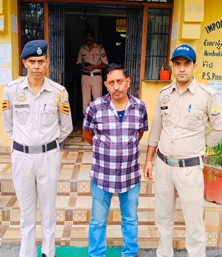 Kangra: पुलिस के हत्थे चढ़ा उद्घोषित अपराधी! लंबे समय से फरार आरोपी पंचरुखी पुलिस ने किया गिरफ्तार