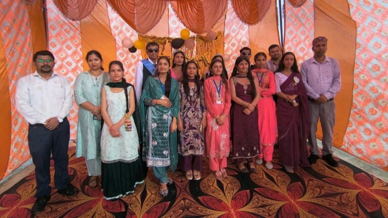 Kangra: डिग्री कॉलेज रिड़कमार में फ्रेशर पार्टी का जलवा, पायल बनीं मिस फ्रेशर तो उदय ठाकुर ने जीता मिस्टर फ्रेशर का खिताब