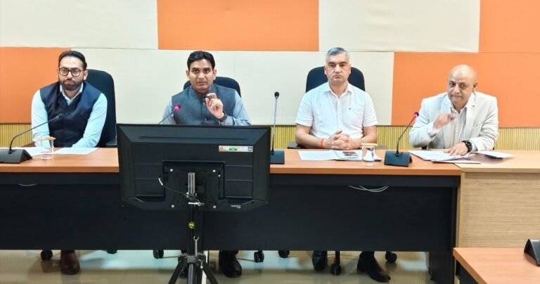 Kangra: धर्मशाला में 24 से 31 दिसंबर तक कांगड़ा वैली कार्निवल, क्रिकेट स्टेडियम में प्रस्तावित कन्सर्ट; मैराथन से लेकर नुक्कड़ नाटक तक होंगे कार्यक्रम