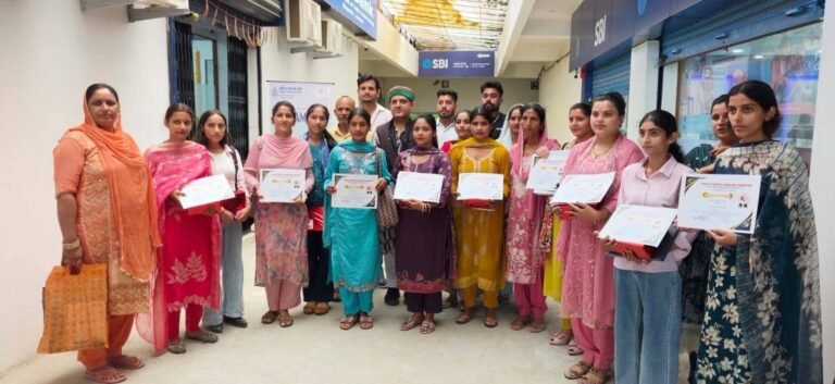 Kangra: नूरपुर में महिलाओं और युवाओं के लिए बड़ा मौका, रणजीत बख्शी जनकल्याण सभा दे रही निशुल्क स्किल ट्रेनिंग