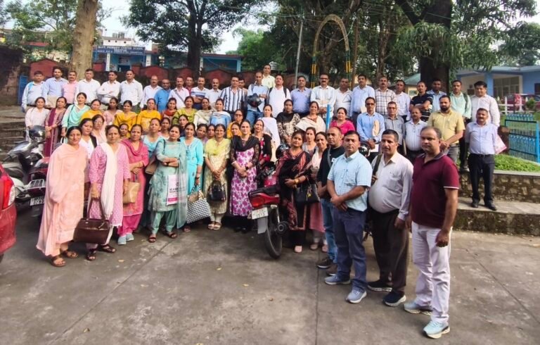 Kangra: रैत में प्राथमिक शिक्षकों की नवाचार कार्यशाला का दूसरा दिन, 84 शिक्षकों ने अलग-अलग गतिविधियों पर दी प्रस्तुति