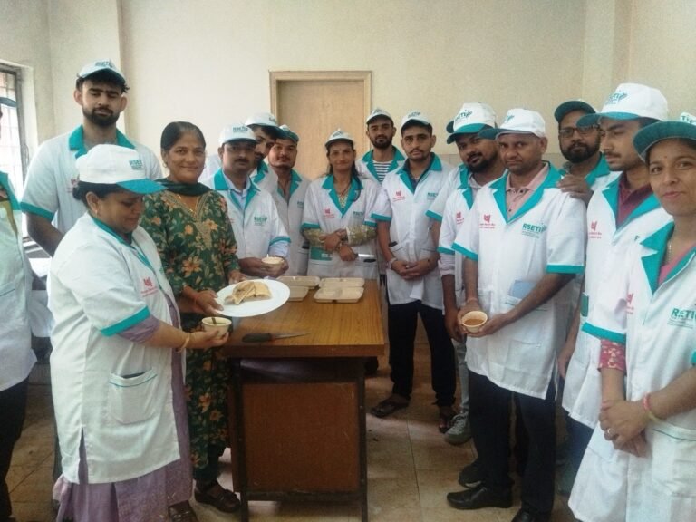 प्रशिक्षण से स्वरोजगार तक पहुंचा PNB RSETI, 10,620 युवाओं और महिलाओं को मिला हुनर; 7,408 ने शुरू की रोजगार की राह