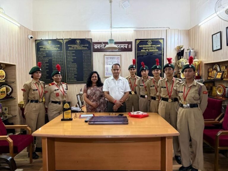 Kangra: धर्मशाला कॉलेज के NCC कैडेट्स का कमाल, ATC-247 में जीते 7 गोल्ड मेडल; प्रज्ञा और मनिषा का हुआ खास चयन