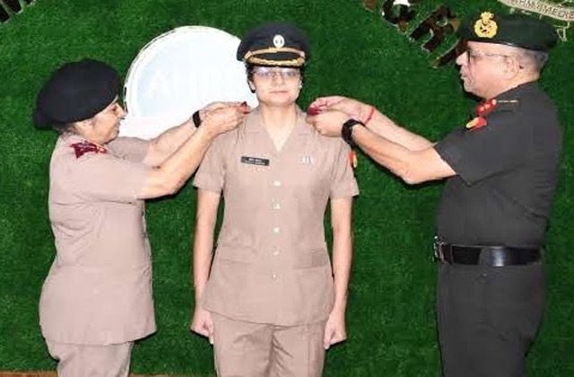 हिमाचल की बेटी आंचल वशिष्ठ ने बढ़ाया प्रदेश का मान, भारतीय सेना में कैप्टन से बनीं मेजर; परिवार और क्षेत्र में खुशी