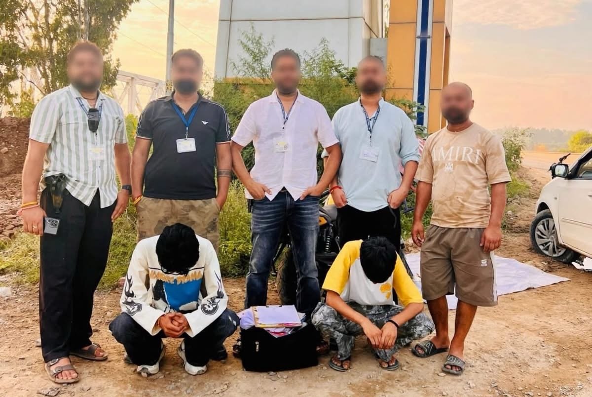 Kangra: नूरपुर पुलिस की बड़ी कार्रवाई, 6.44 ग्राम चिट्टे के साथ पंजाब के 2 युवक काबू; मोटरसाइकिल भी जब्त