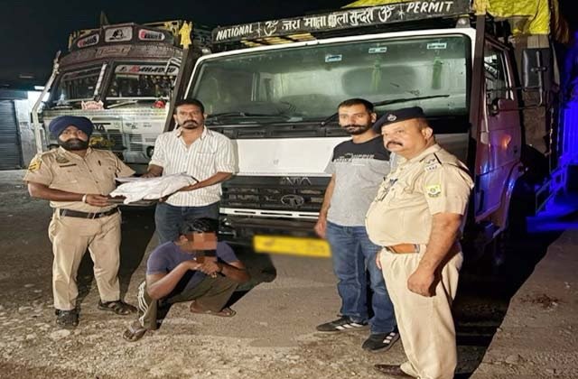 सिरमौर में ट्रक से 2 किलो 350 ग्राम भुक्की बरामद, चालक गिरफ्तार; नशे की खेप के स्रोत और खरीदारों की तलाश