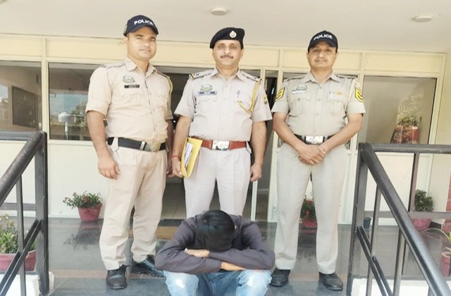 बिलासपुर में HRTC बस की चेकिंग के दौरान 10.40 ग्राम चिट्टा बरामद, 28 वर्षीय युवक गिरफ्तार; सप्लाई नेटवर्क खंगाल रही पुलिस