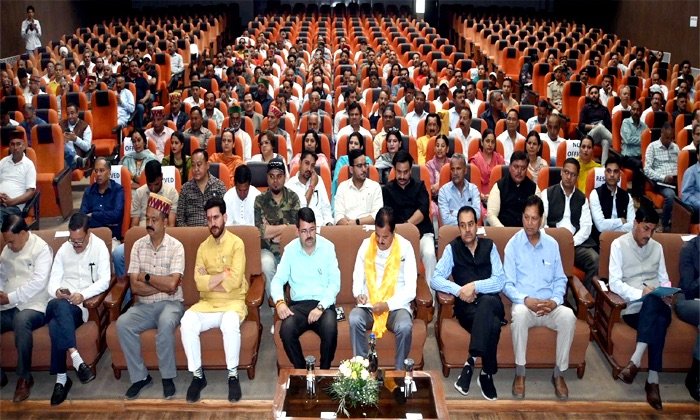 कुल्लू दशहरा इस बार होगा और भी भव्य, 500 ड्रोन और लेजर शो के साथ होगा ग्लोबल डांस; 30 इलेक्ट्रिक बसें भी चलेंगी