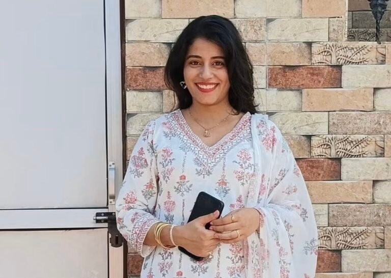 Kangra: गुगलाहड़ की मुस्कान ने रचा इतिहास, रेडियोग्राफर परीक्षा में 120 में से 101 अंक लेकर हिमाचल में किया टॉप