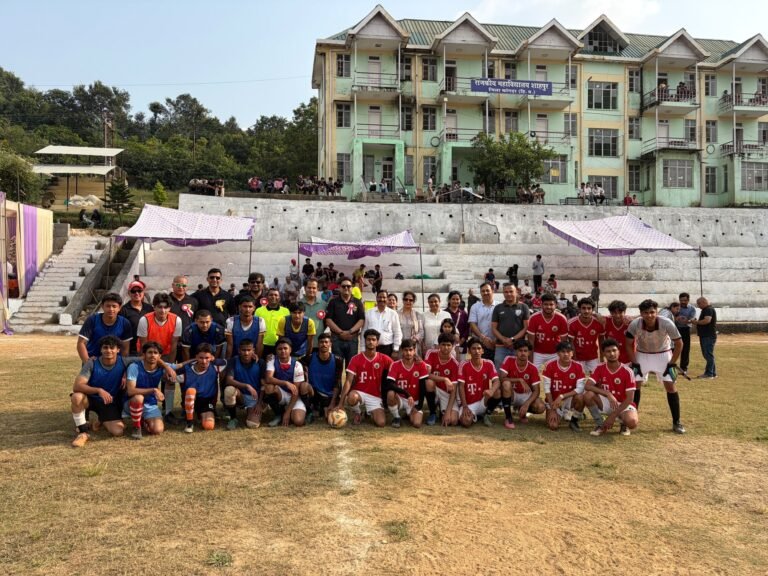 Kangra: शाहपुर कॉलेज में इंटर कॉलेज फुटबॉल चैंपियनशिप का रोमांच चरम पर, दूसरे दिन हुए 6 मुकाबले; खिलाड़ियों ने दिखाया दमखम