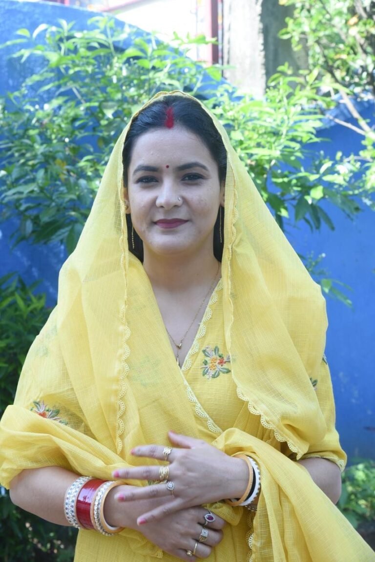 Kangra: शाहपुर प्रेस क्लब के गठन पर नगर पंचायत अध्यक्ष बबीता ठाकुर सहित पार्षदों ने दी बधाई