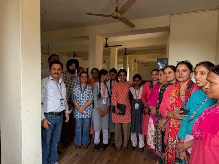 Kangra: शाहपुर में HPV टीकाकरण को लेकर जागरूकता सत्र, सर्वाइकल कैंसर से बचाव की दी जानकारी; 8 लाभार्थियों को लगाया गया टीका