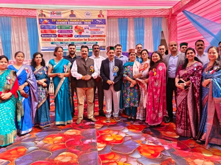 Kangra: चढ़ी में 450 विद्यार्थी दिखाएंगे वैज्ञानिक प्रतिभा, विधायक केवल सिंह पठानिया ने स्कूल और खेल मैदान के लिए किए 21 लाख रुपये देने के ऐलान