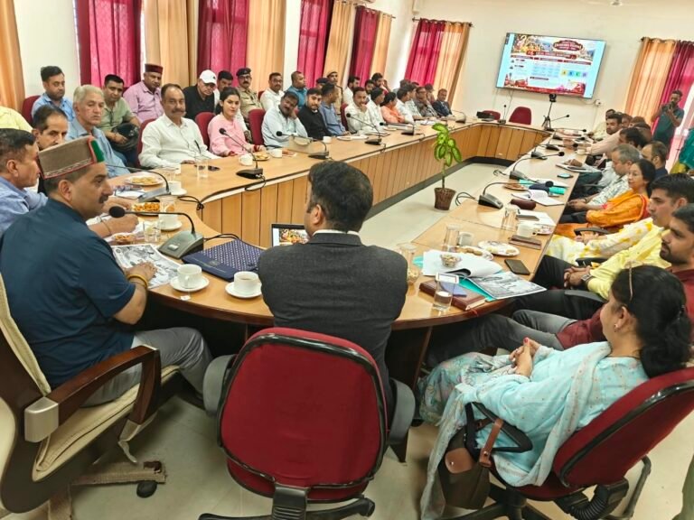 Kangra: शाहपुर दशहरा उत्सव होगा और भी भव्य, विधायक एवं उपमुख्य सचेतक केवल सिंह पठानिया ने तैयारियों को लेकर दिए निर्देश; 17 से 20 अक्तूबर तक 3 सांस्कृतिक संध्याएं और एंटी चिट्टा रैली
