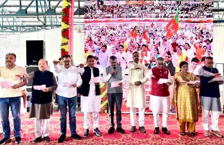 Kangra: नूरपुर में ‘सेवा ज्योति यात्रा’ के दौरान जुटा भाजपा का बड़ा जमावड़ा, पवन काजल, रणबीर सिंह निक्का और सांसद डॉ. राजीव भारद्वाज समेत कई नेता हुए शामिल