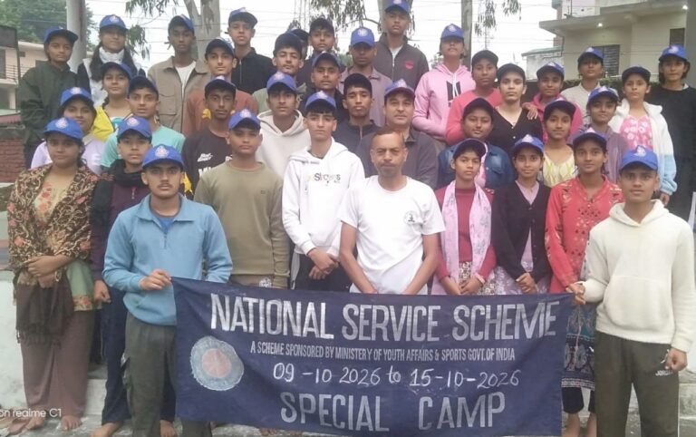 Kangra: तनाव और भागदौड़ के बीच योग बना सहारा, रैत में विशेष योग शिविर में 51 स्वयंसेवकों ने किया अभ्यास