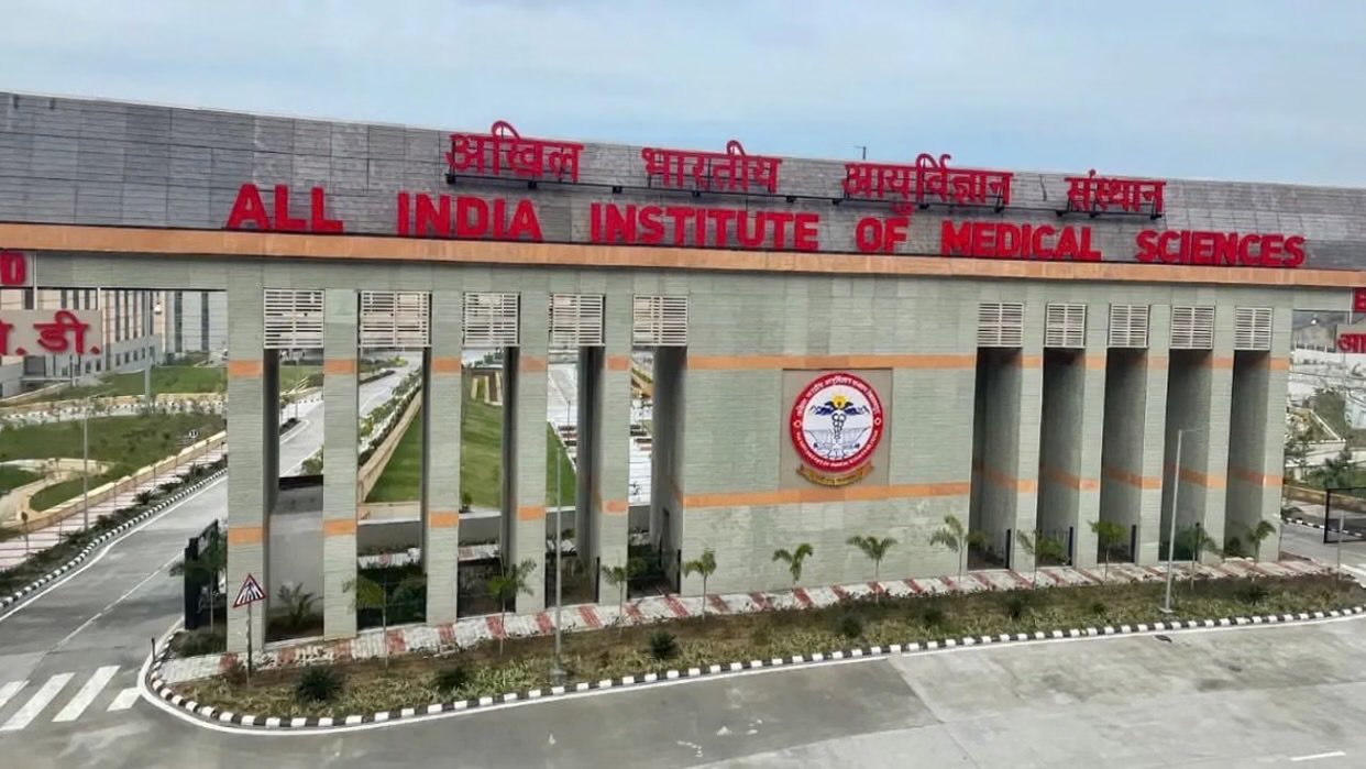 AIIMS बिलासपुर के पहले दीक्षांत समारोह में दिखेगी हिमाचली संस्कृति, कुर्ता-पायजामा और टोपी में डिग्री लेंगे 92 डॉक्टर; राष्ट्रपति मुर्मू के आने का कार्यक्रम प्रस्तावित