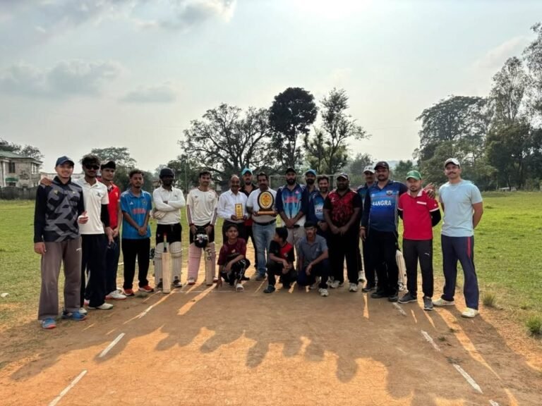 Kangra: शाहपुर में विंटर सीजन क्रिकेट कप 2026-27 का रोमांचक फाइनल, 39 मील ने पठानिया शाहपुर 11 को 9 रन से हराकर जीता खिताब; ₹21 हजार का इनाम, जानें कौन बने मैन ऑफ द मैच और मैन ऑफ द सीरीज