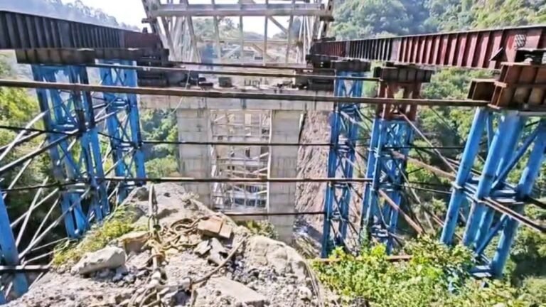 कांगड़ा-शिमला फोरलेन को बड़ा झटका, हमीरपुर पुल हादसे के बाद 62 किमी हाईवे पर अटकी रफ्तार; अब 2027 तक करना पड़ सकता है इंतजार