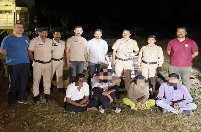 Sirmaur: कालाअंब में चिट्टे की बड़ी खेप के साथ महिला समेत 5 गिरफ्तार, 30.40 ग्राम हेरोइन और नकदी बरामद