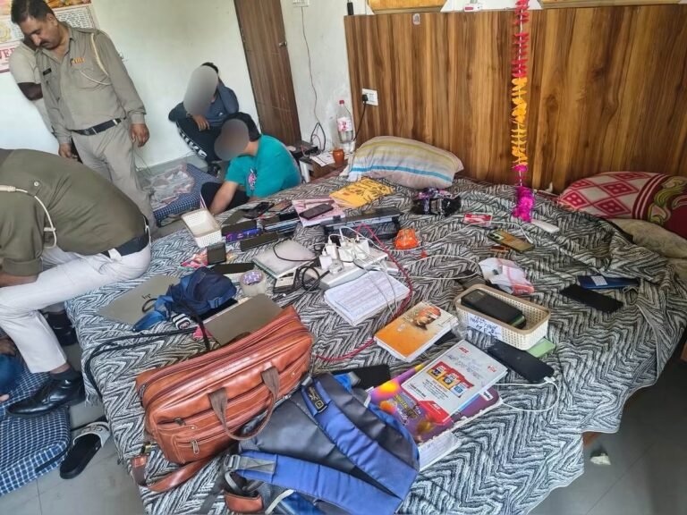 कांगड़ा में ऑनलाइन गेमिंग प्लेटफॉर्म पर पुलिस की बड़ी कार्रवाई, 41 मोबाइल और 7 लैपटॉप बरामद